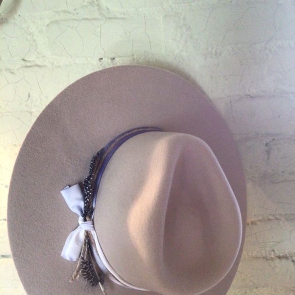 New! Wyeth feathered rancher main image 8